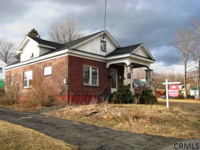 41 Spring Avenue Colonie, NY 12110 - Photo 1 of 11 Photo 1