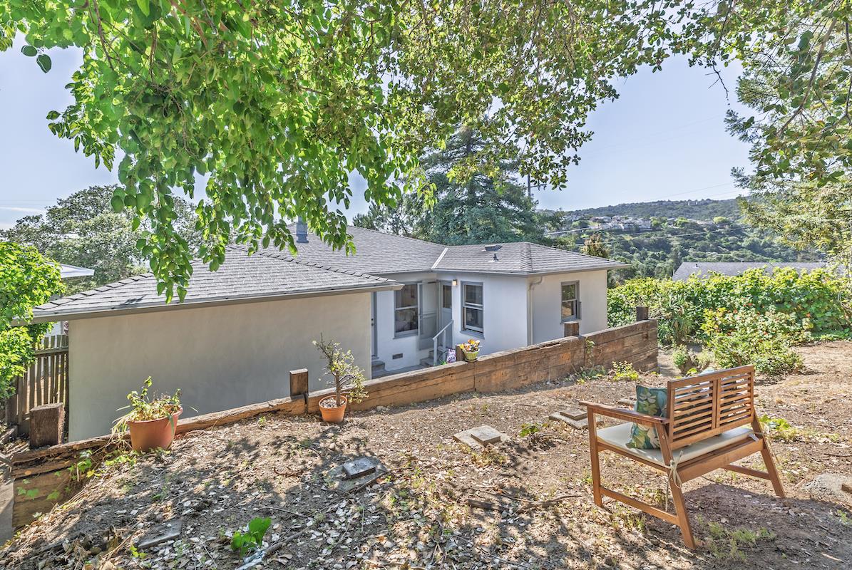 2218 Ewell Road Belmont, CA 94002 - Photo 3 of 30