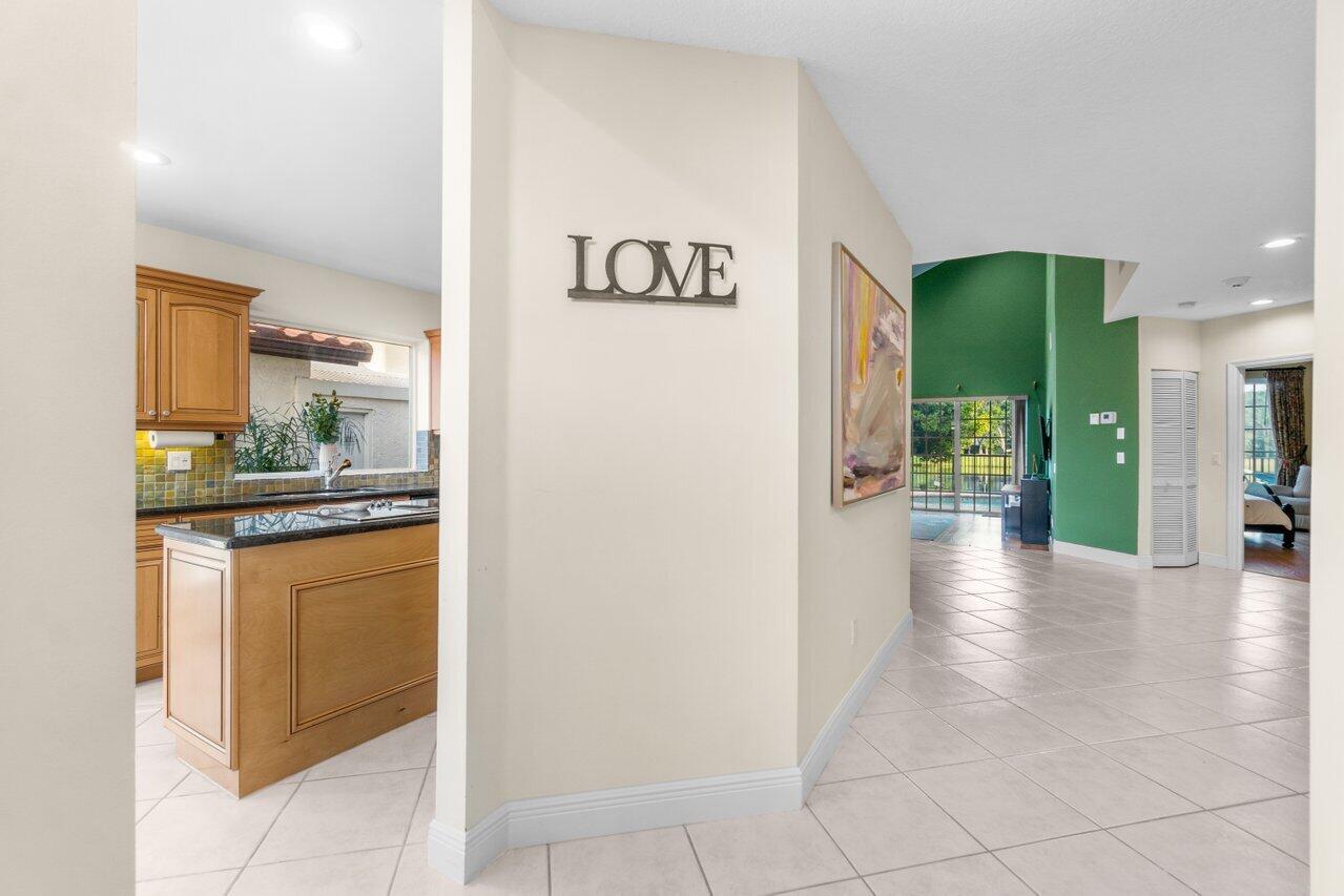 23173 Via Stel Boca Raton, FL 33433 - Photo 5 of 62 018-23173ViaStel-BocaRaton-FL-33433-SMAL