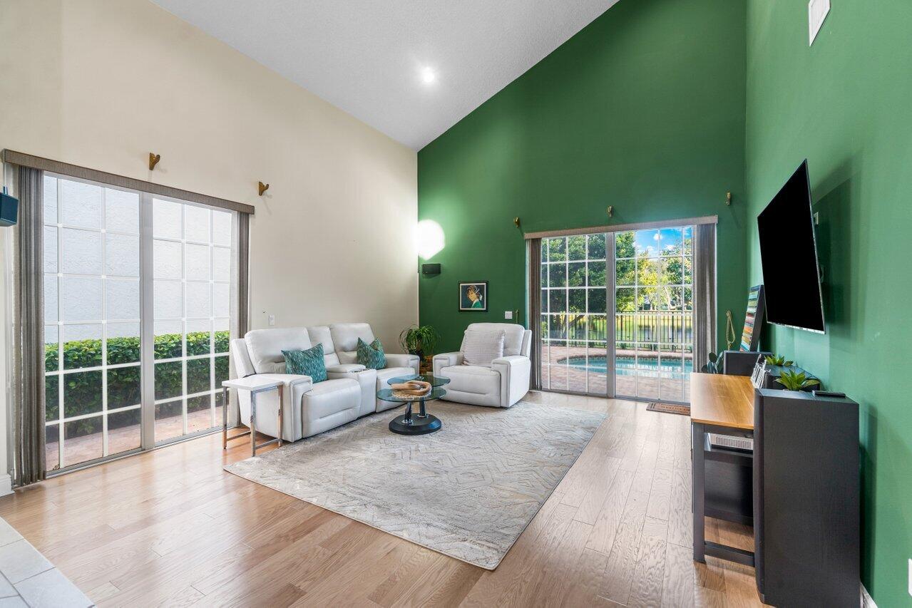 23173 Via Stel Boca Raton, FL 33433 - Photo 6 of 62 011-23173ViaStel-BocaRaton-FL-33433-SMAL