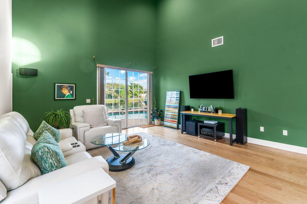 23173 Via Stel Boca Raton, FL 33433 - Photo 8 of 62 010-23173ViaStel-BocaRaton-FL-33433-SMAL