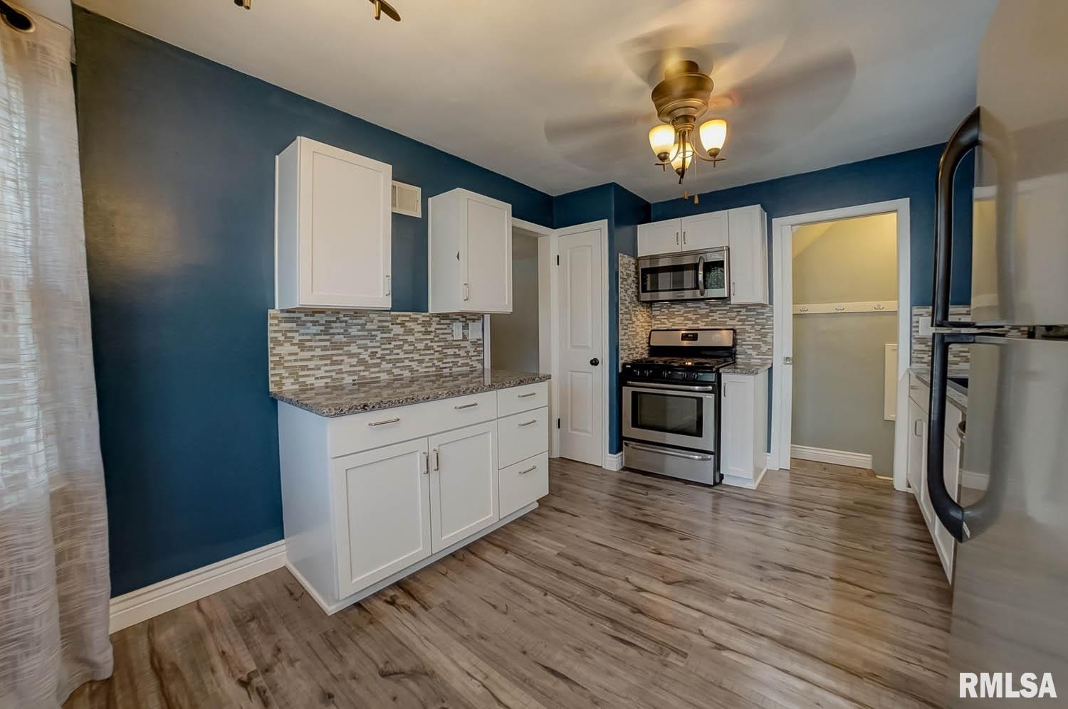 1909 South College Street Springfield, IL 62704 - Photo 5 of 42 Gallery Image 5