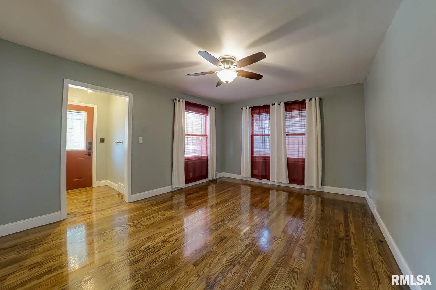 1909 South College Street Springfield, IL 62704 - Photo 10 of 42 Gallery Image 10