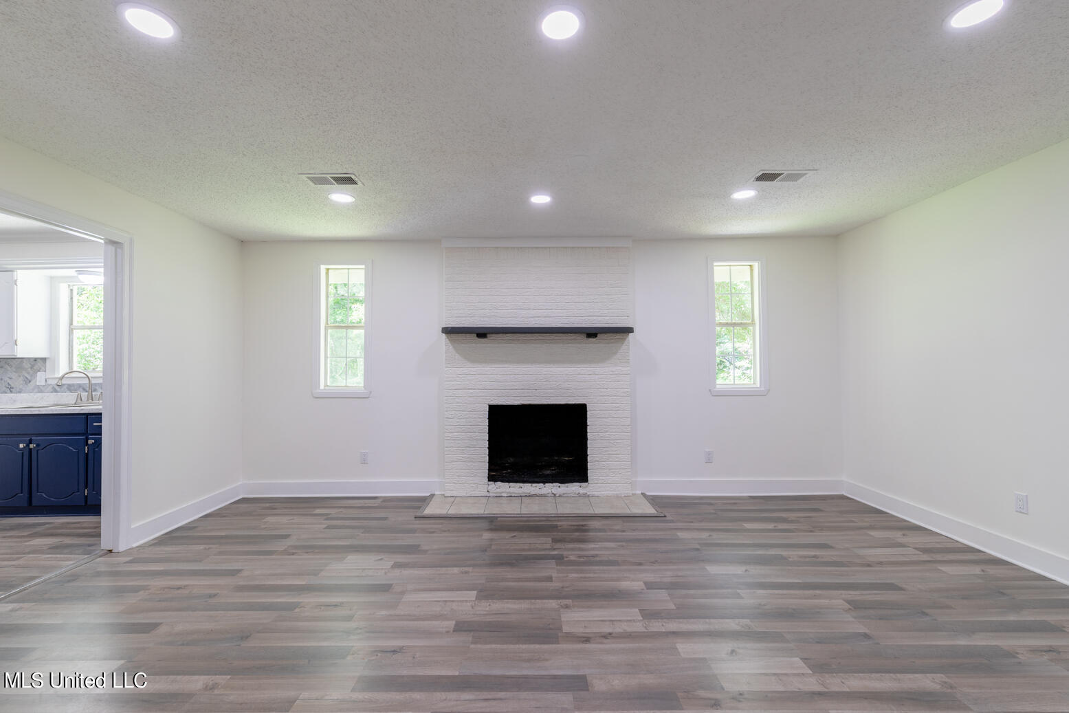 58 Tyro Road Holly Springs, MS 38635 - Photo 11 of 27 58 Tyro Rd-17