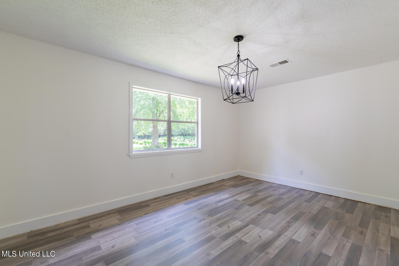 58 Tyro Road Holly Springs, MS 38635 - Photo 12 of 27 58 Tyro Rd-18