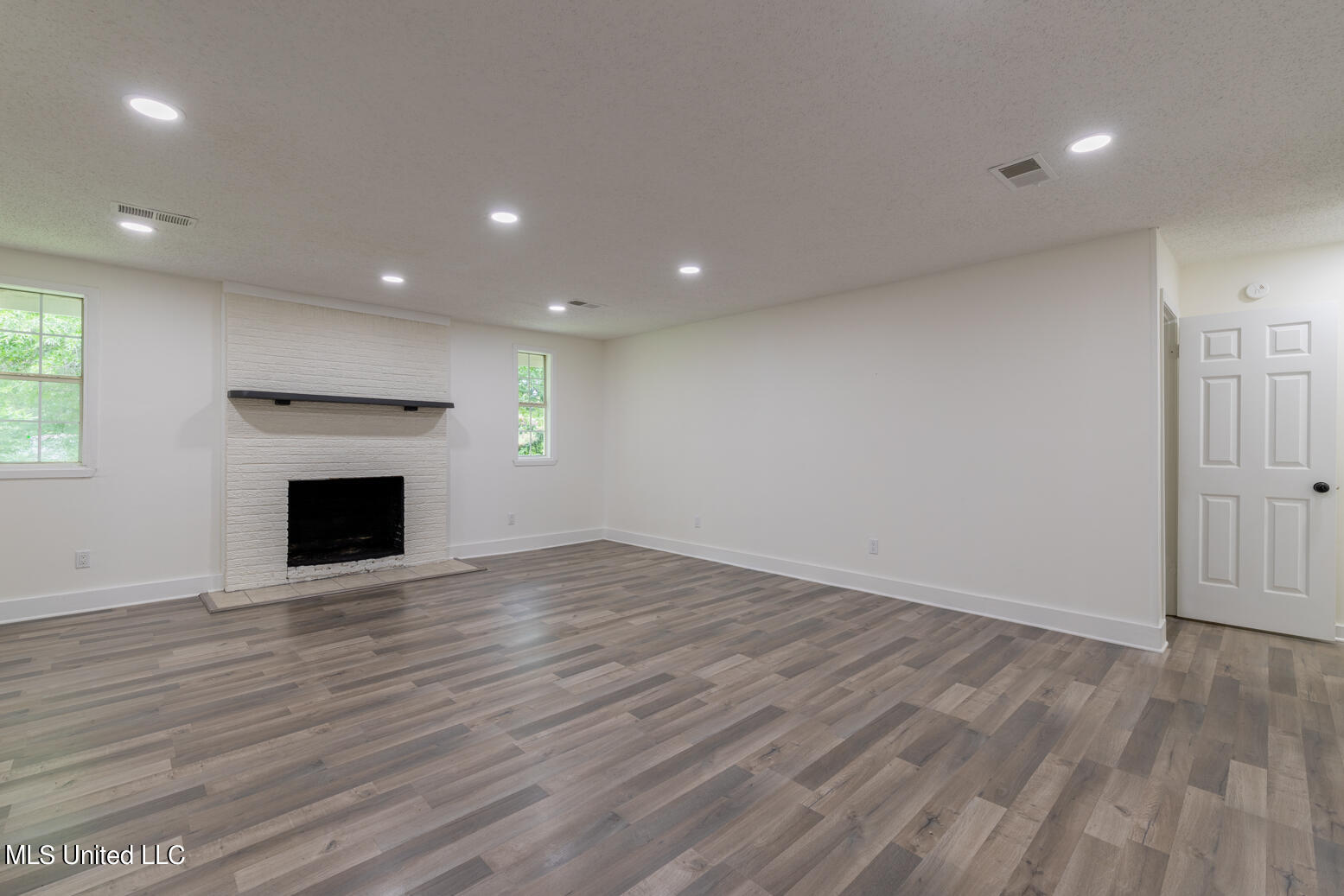 58 Tyro Road Holly Springs, MS 38635 - Photo 7 of 27 58 Tyro Rd-13