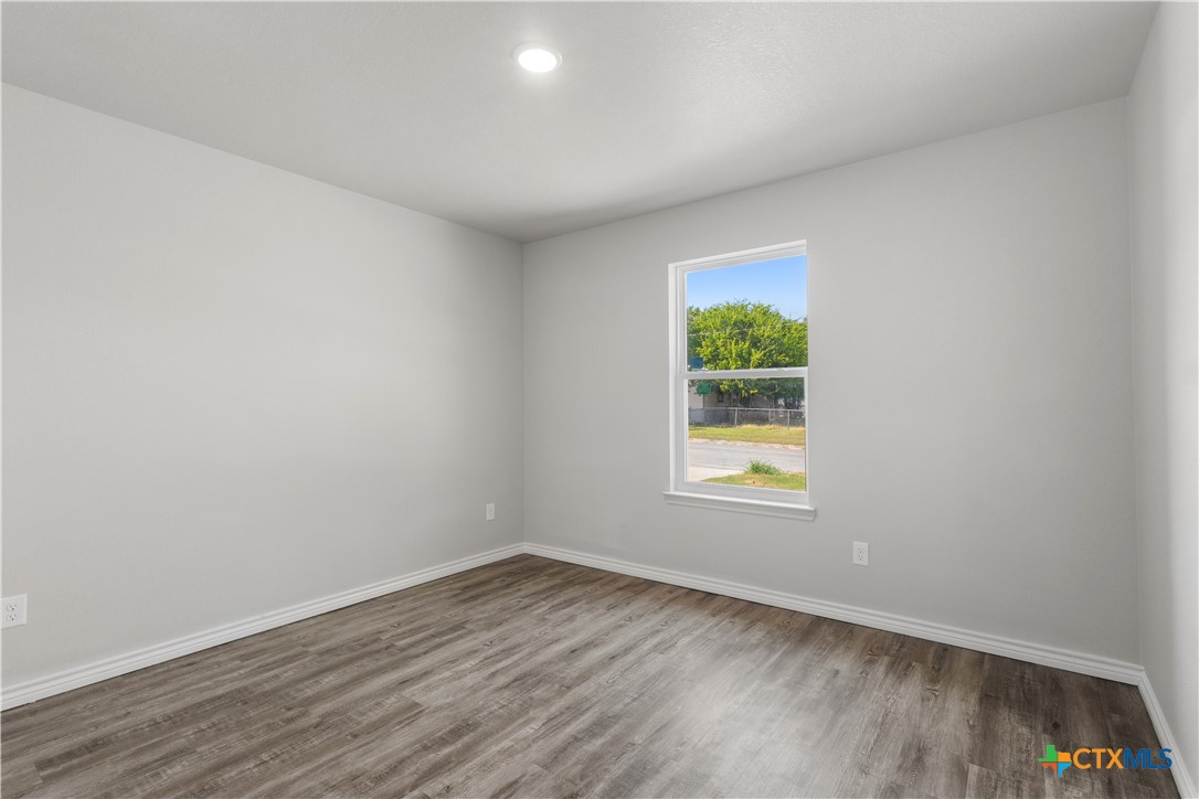 216 West Ruby Road Harker Heights, TX 76548 - Photo 22 of 33 Bedroom 2
