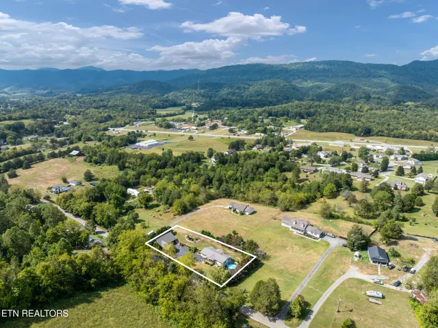 $435,000 | 880 Providence Road, Cumberland Gap, TN 37724