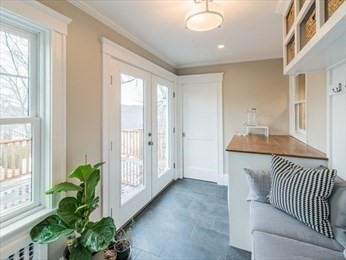 17 Warwick Road Watertown, MA 02472 - Photo 7 of 12