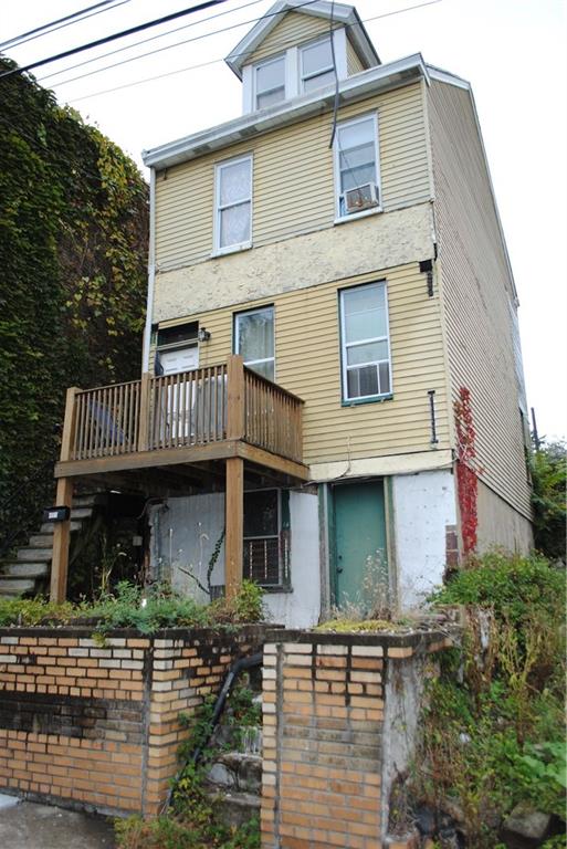 16 Ellers Street Pittsburgh, PA 15213 - Photo 1 of 19 Gallery Image 1