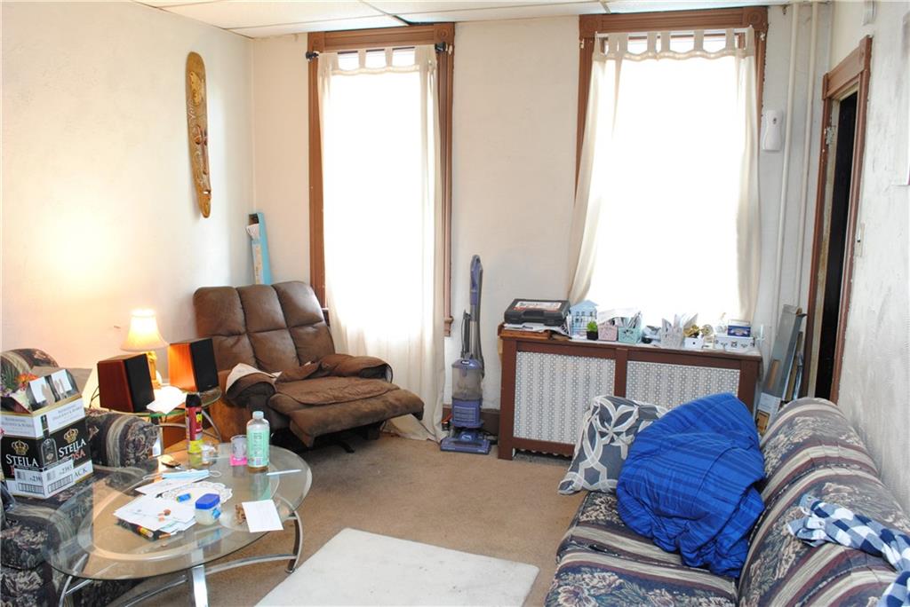 16 Ellers Street Pittsburgh, PA 15213 - Photo 4 of 19 Gallery Image 4