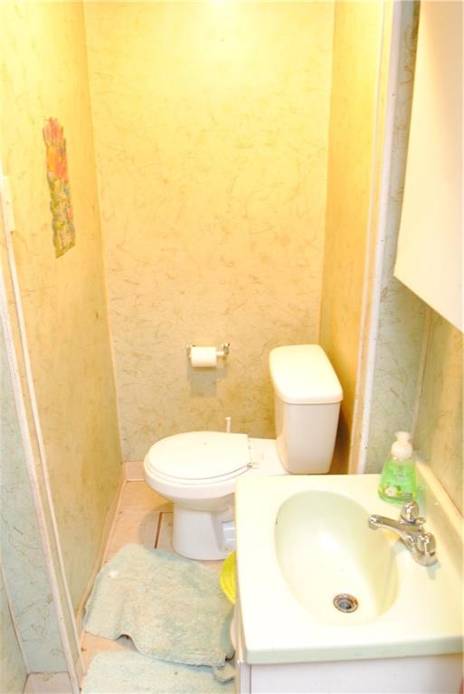 16 Ellers Street Pittsburgh, PA 15213 - Photo 6 of 19 Gallery Image 6
