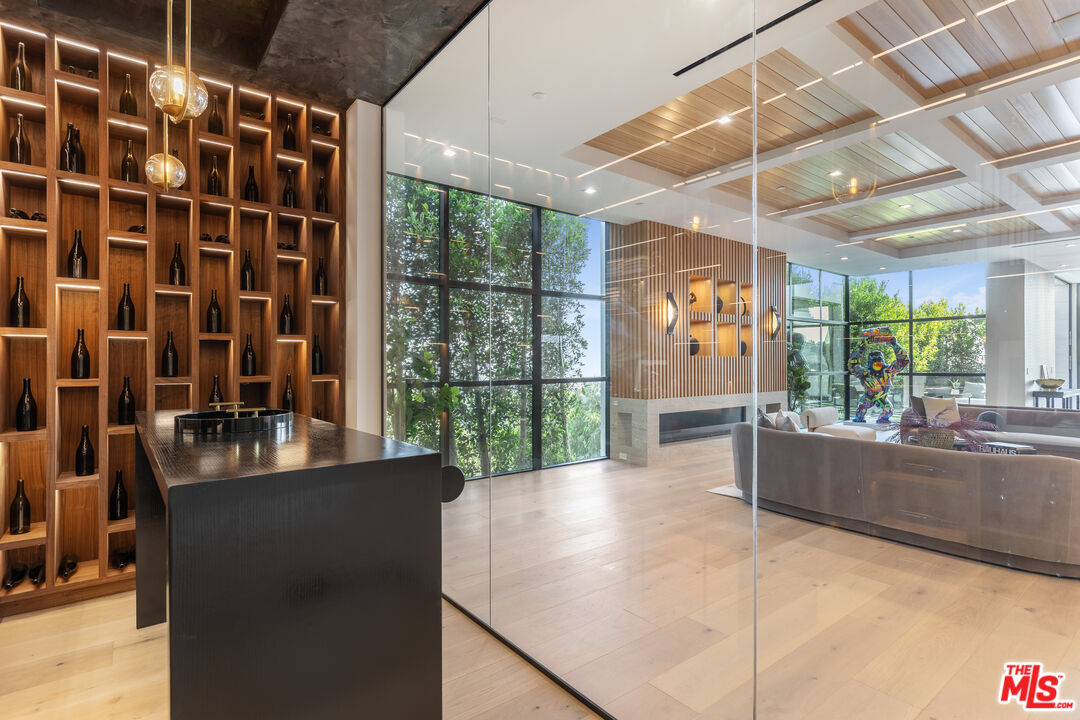 1033 Somera Road Los Angeles, CA 90077 - Photo 28 of 72