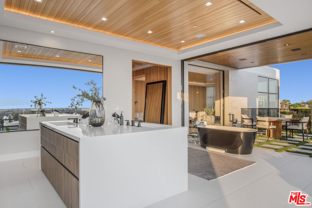 1033 Somera Road Los Angeles, CA 90077 - Photo 43 of 72