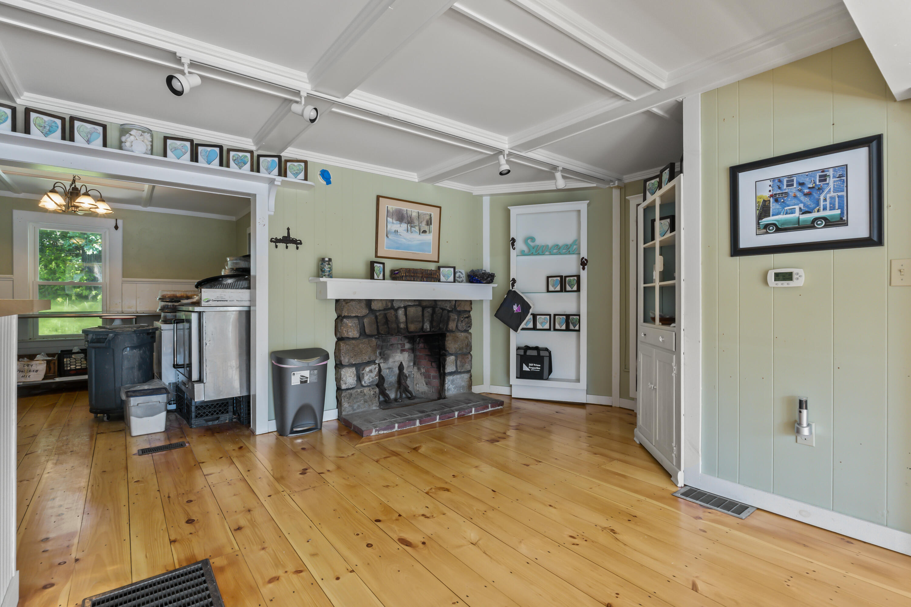 369 Main Street, Unit 2 Ogunquit, ME 03907 - Photo 6 of 22 369 Main #2