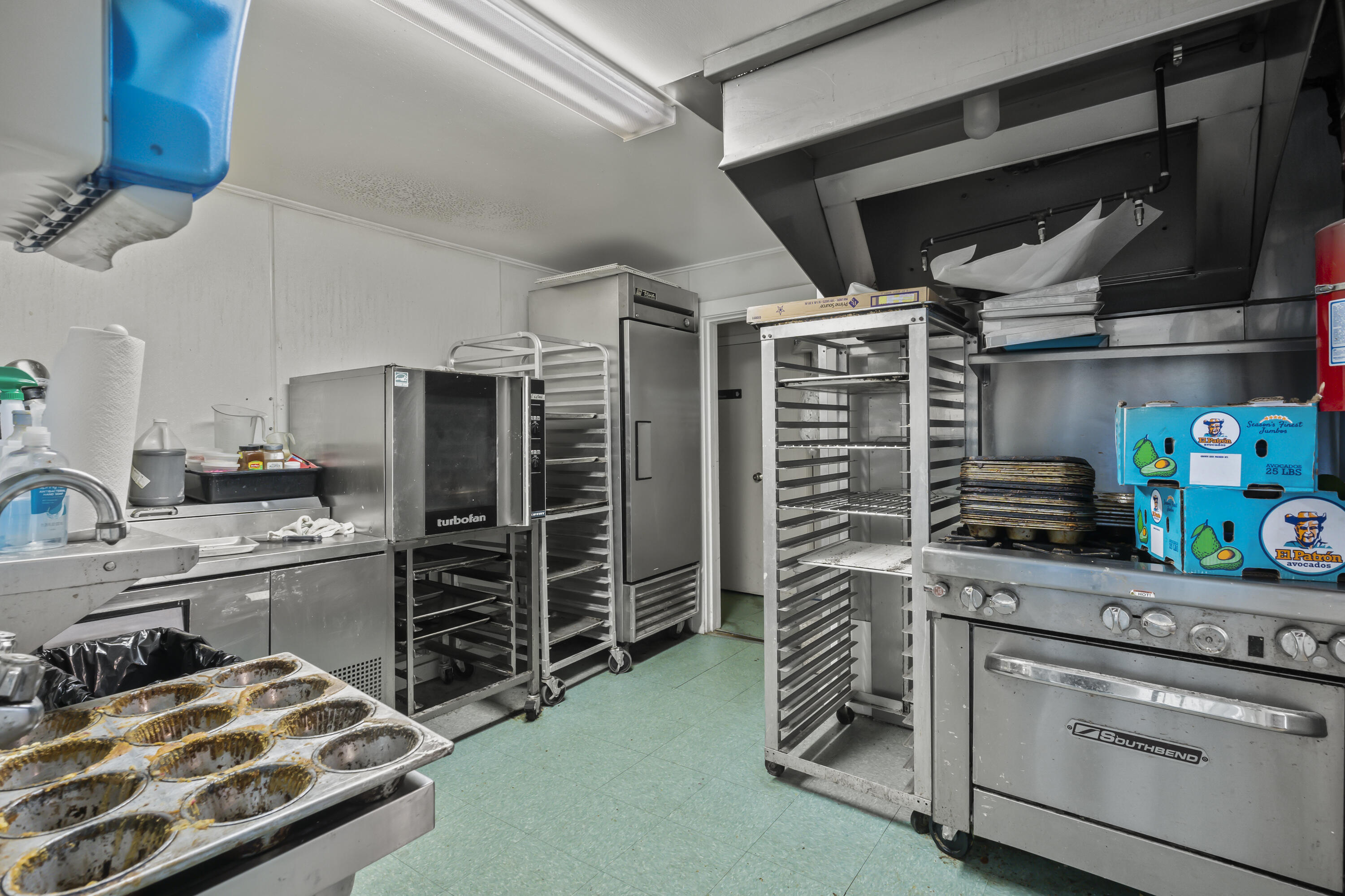 369 Main Street, Unit 2 Ogunquit, ME 03907 - Photo 8 of 22 369 Main #2