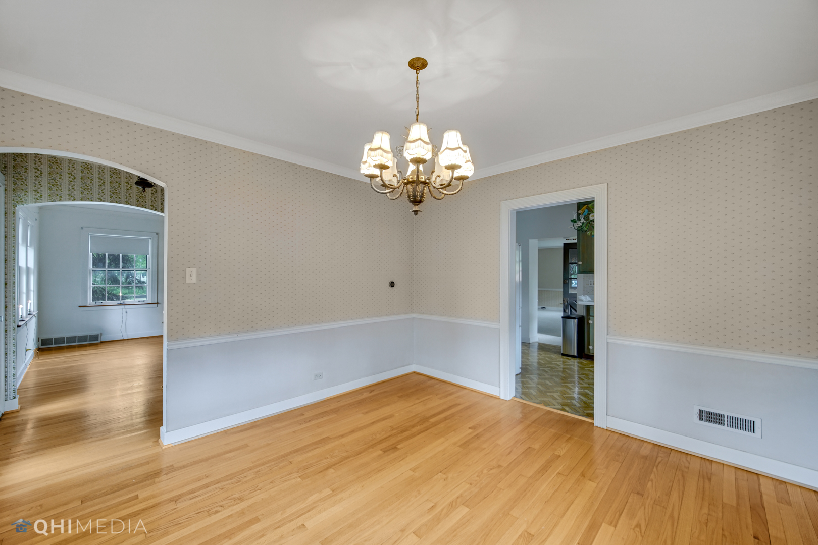 1607 Burr Oak Road Homewood, IL 60430 - Photo 8 of 29 Gallery Image 8