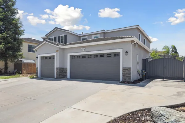 $665,000 | 2720 San Jose Avenue, Clovis, CA 93611