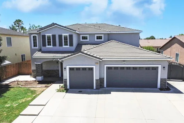 $665,000 | 2720 San Jose Avenue, Clovis, CA 93611