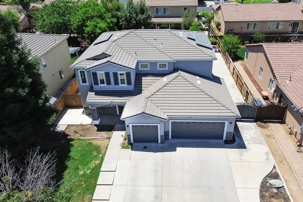 $665,000 | 2720 San Jose Avenue, Clovis, CA 93611