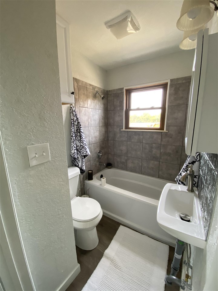 7930 Colby Road Bancroft, MI 48414 - Photo 6 of 10 50057027-5.JPG
