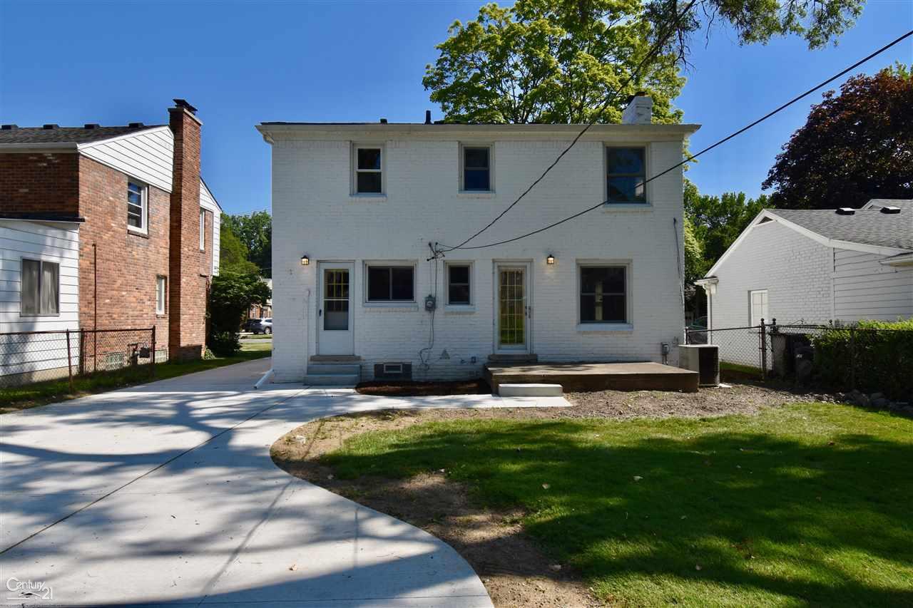 417 Moross Road Grosse Pointe Farms, MI 48236 - Photo 3 of 24