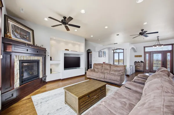 $1,150,000 | 16496 42nd Street Southeast, Mapleton, ND 58059