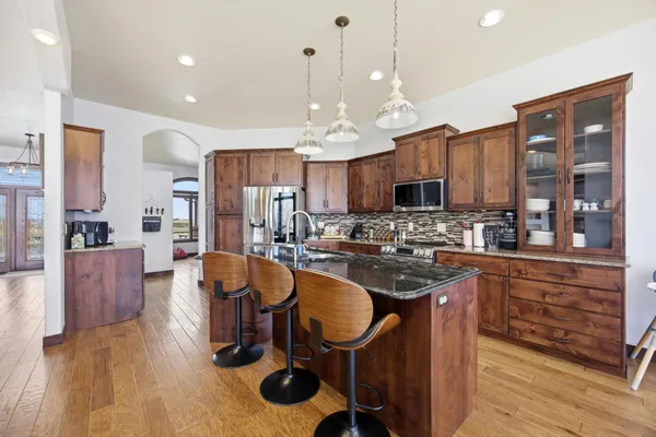 $1,150,000 | 16496 42nd Street Southeast, Mapleton, ND 58059