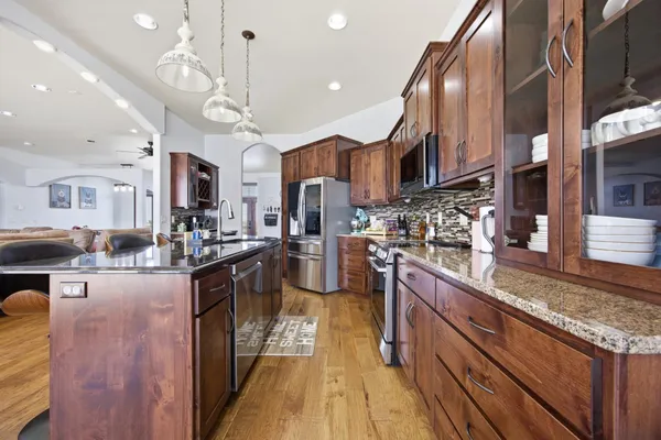 $1,150,000 | 16496 42nd Street Southeast, Mapleton, ND 58059