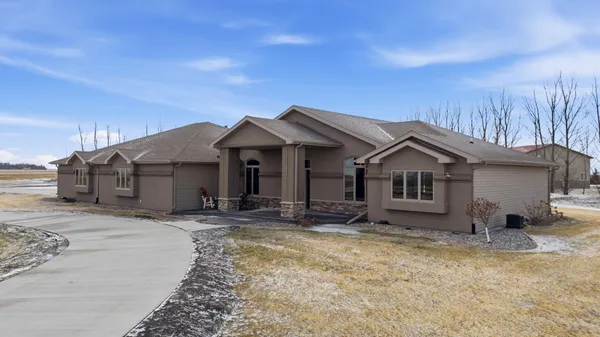 $1,150,000 | 16496 42nd Street Southeast, Mapleton, ND 58059