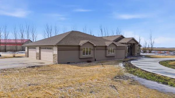 $1,150,000 | 16496 42nd Street Southeast, Mapleton, ND 58059