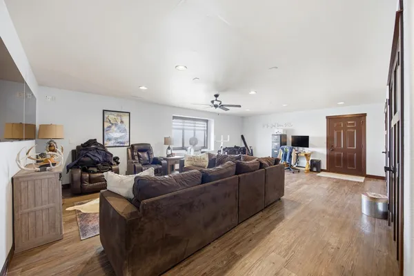 $1,150,000 | 16496 42nd Street Southeast, Mapleton, ND 58059