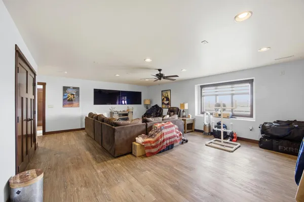 $1,150,000 | 16496 42nd Street Southeast, Mapleton, ND 58059