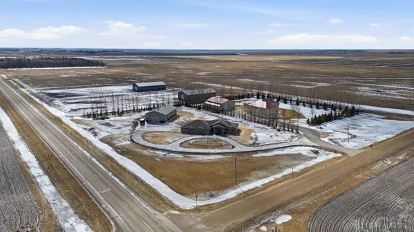 $1,150,000 | 16496 42nd Street Southeast, Mapleton, ND 58059