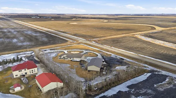 $1,150,000 | 16496 42nd Street Southeast, Mapleton, ND 58059