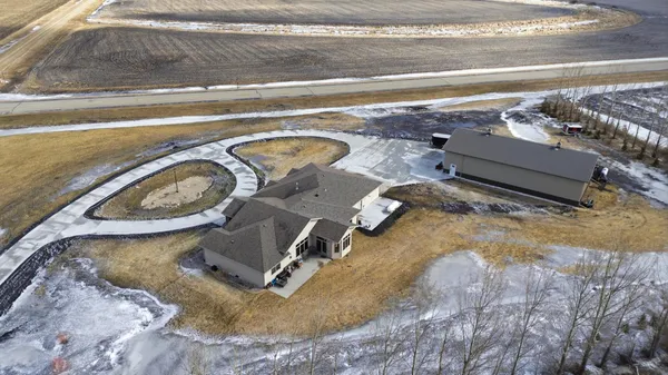 $1,150,000 | 16496 42nd Street Southeast, Mapleton, ND 58059
