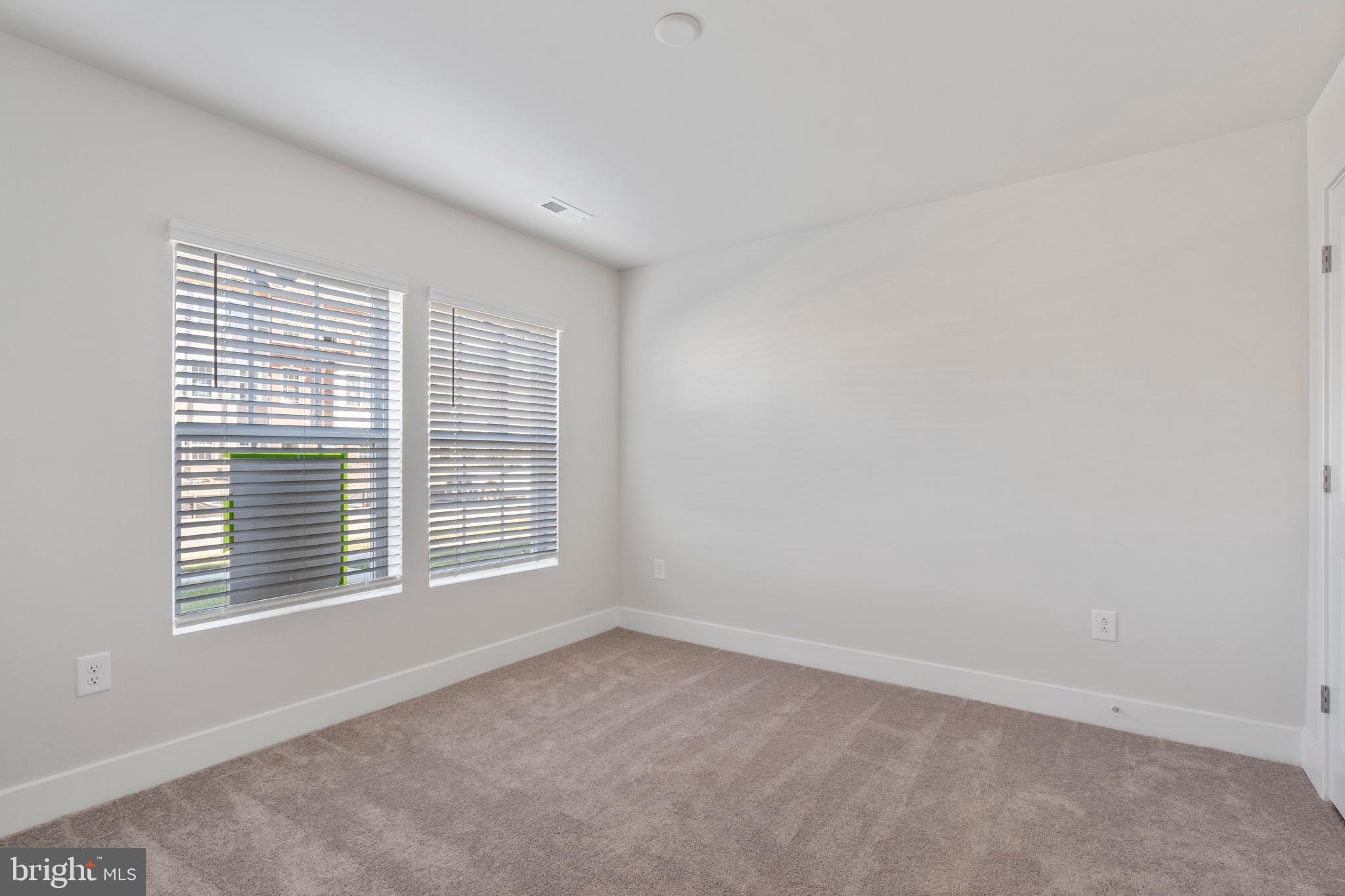 1822 Parham Way Baltimore, MD 21244 - Photo 32 of 38