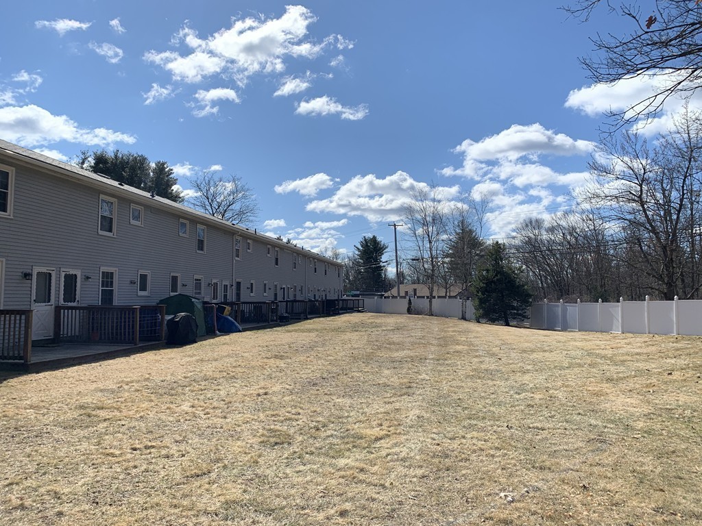 5 Fairview Park Road, Unit 9 Sturbridge, MA 01566 - Photo 12 of 13 Gallery Image 12