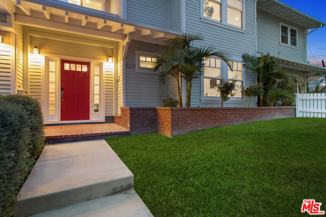 625 Diamond Street Redondo Beach, CA 90277 - Photo 2 of 42 a view of a house with a yard