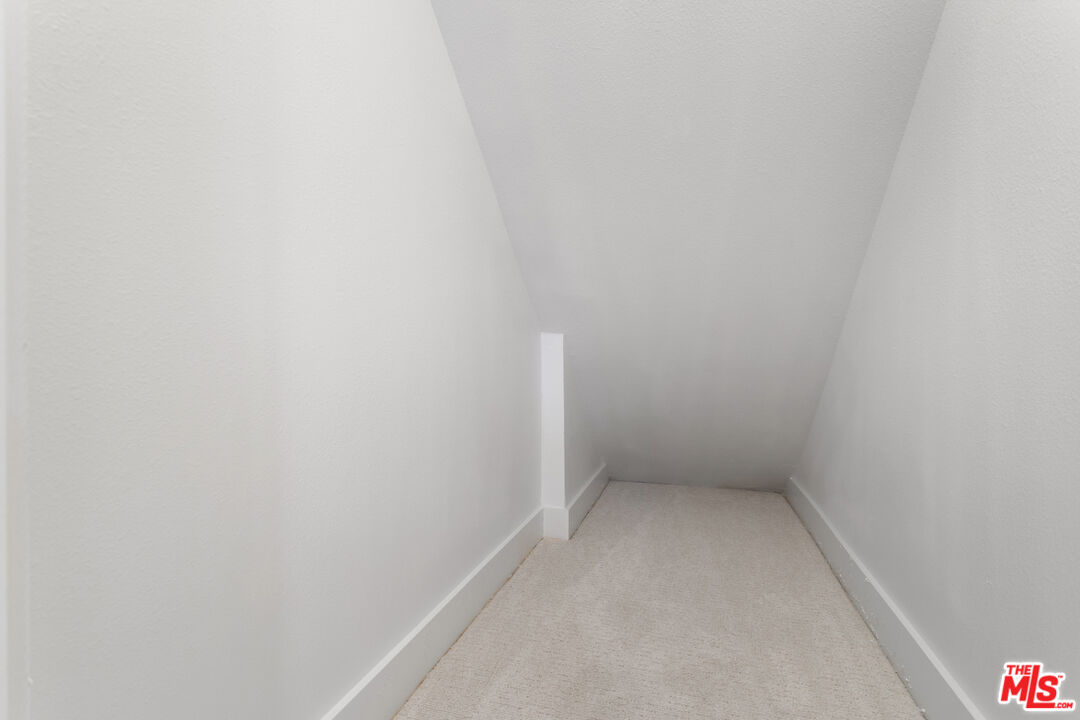 625 Diamond Street Redondo Beach, CA 90277 - Photo 35 of 42 a view of room