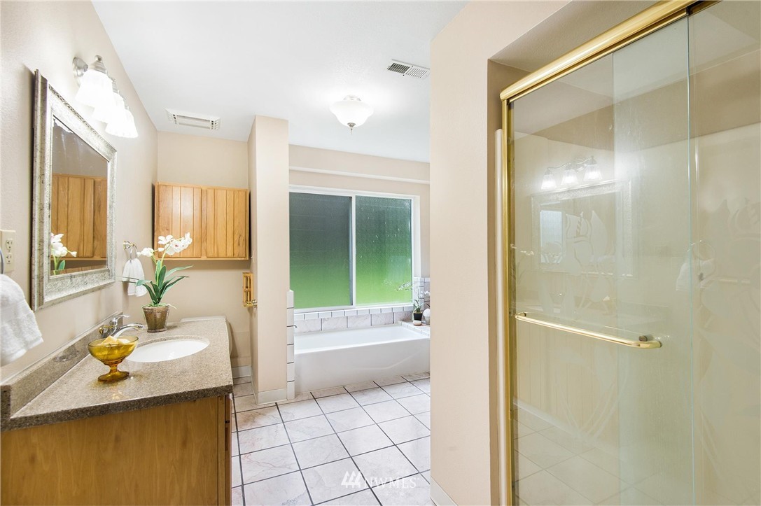 9269 Phillips Road Southeast Port Orchard, WA 98367 - Photo 14 of 25 Gallery Image 14