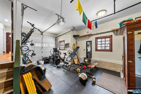 $1,350,000 | 127 Hillside Avenue, Cresskill, NJ 07626