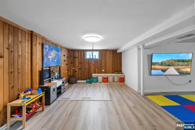 $1,350,000 | 127 Hillside Avenue, Cresskill, NJ 07626