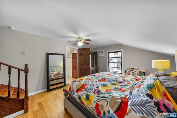 $1,350,000 | 127 Hillside Avenue, Cresskill, NJ 07626