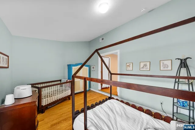 $1,350,000 | 127 Hillside Avenue, Cresskill, NJ 07626