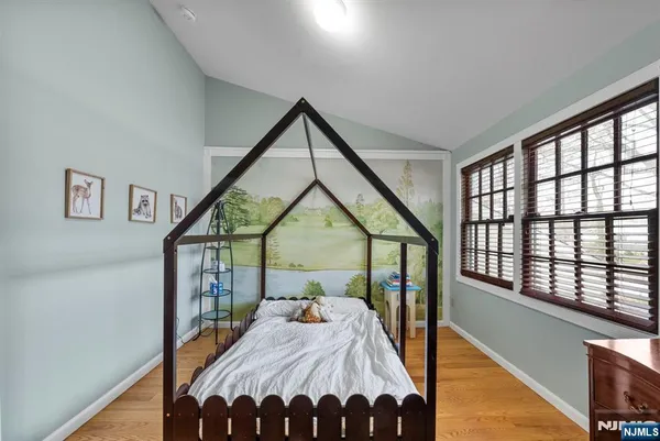 $1,350,000 | 127 Hillside Avenue, Cresskill, NJ 07626