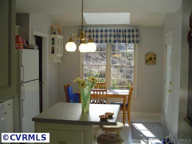 2605 Krossridge Road Chesterfield, VA 23236 - Photo 2 of 8 Other - Sunlit working kitchen and island