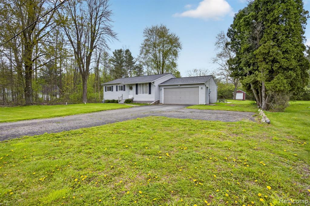 6401 North Webster Road Mount Morris, MI 48458 - Photo 7 of 59