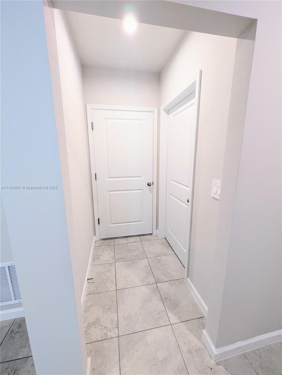 285 Raspberry Road Fort Pierce, FL 34981 - Photo 12 of 27 20250524193043883658000000-o