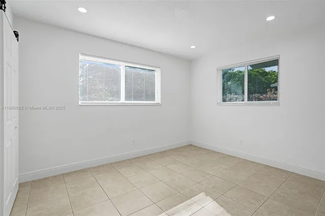 $2,550 | 136 Northwest 6th Avenue, Unit 2, Hallandale Beach, FL 33009